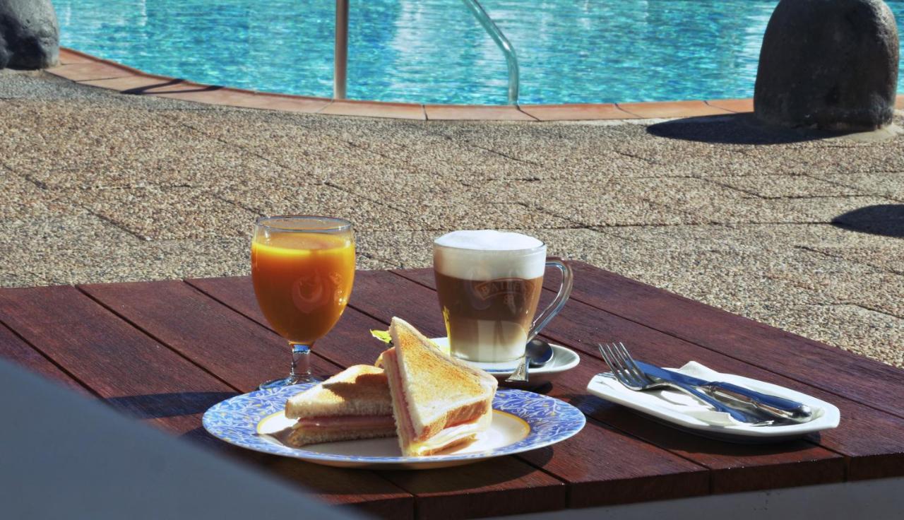Bungalows Los Almendros - Exclusive Vacation Club Плая дел Инглес Екстериор снимка